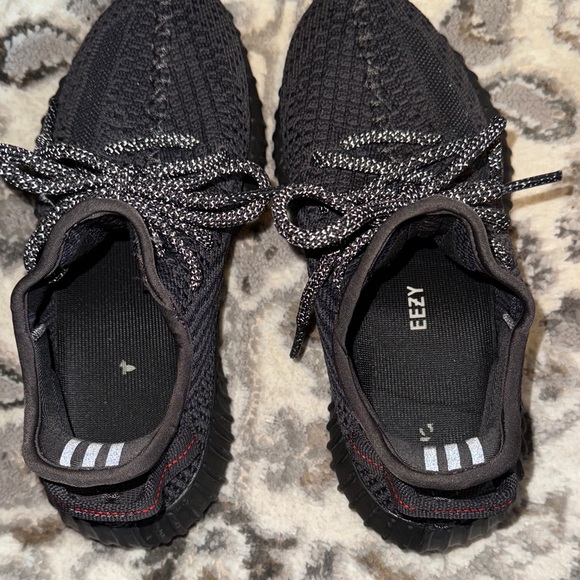 Adidas Yeezy boost 350 kids Big Boy size 5 - Picture 1 of 7